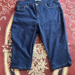 One5one woman’s jeans capris- size 14W - new or like new